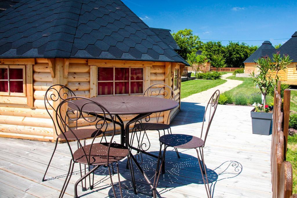Domaine De La Courillere Bed and Breakfast Le Boupère Eksteriør billede